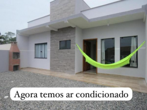 Casa do amor, vc pode ir andando até a praia